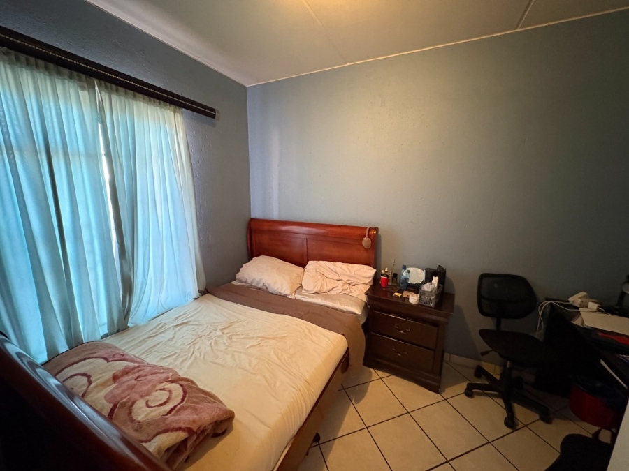 2 Bedroom Property for Sale in Comet Gauteng