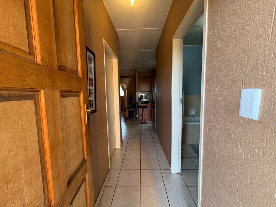 2 Bedroom Property for Sale in Comet Gauteng