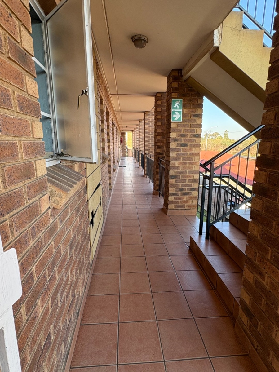 2 Bedroom Property for Sale in Comet Gauteng