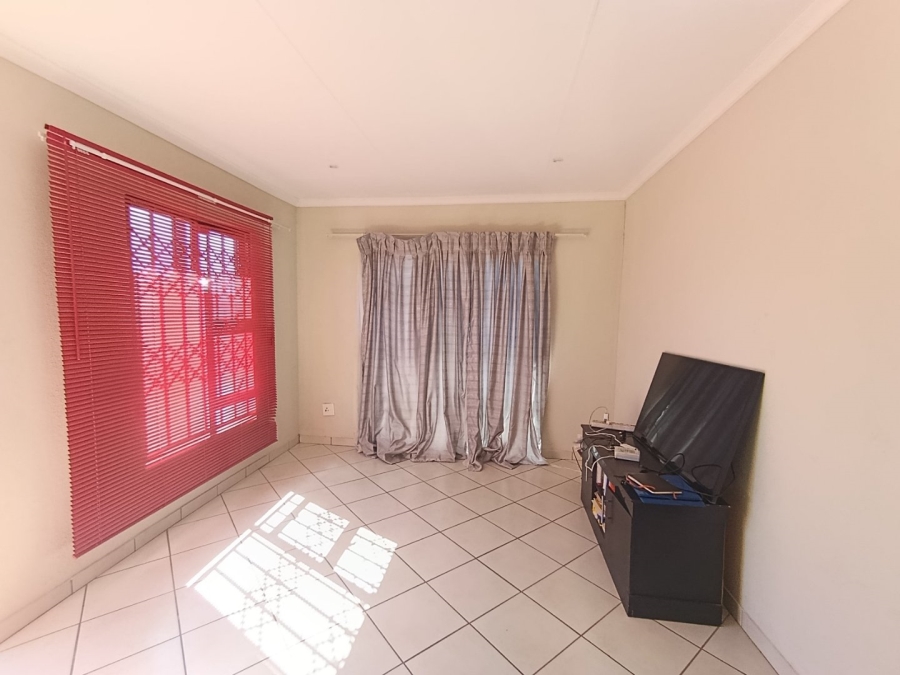 3 Bedroom Property for Sale in Protea Glen Gauteng
