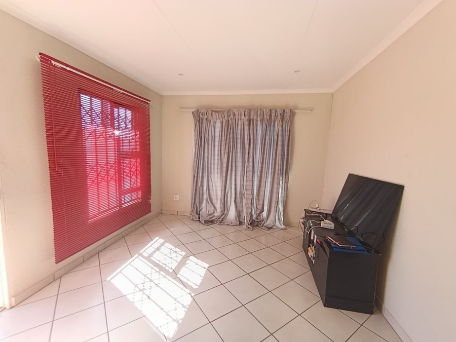 3 Bedroom Property for Sale in Protea Glen Gauteng