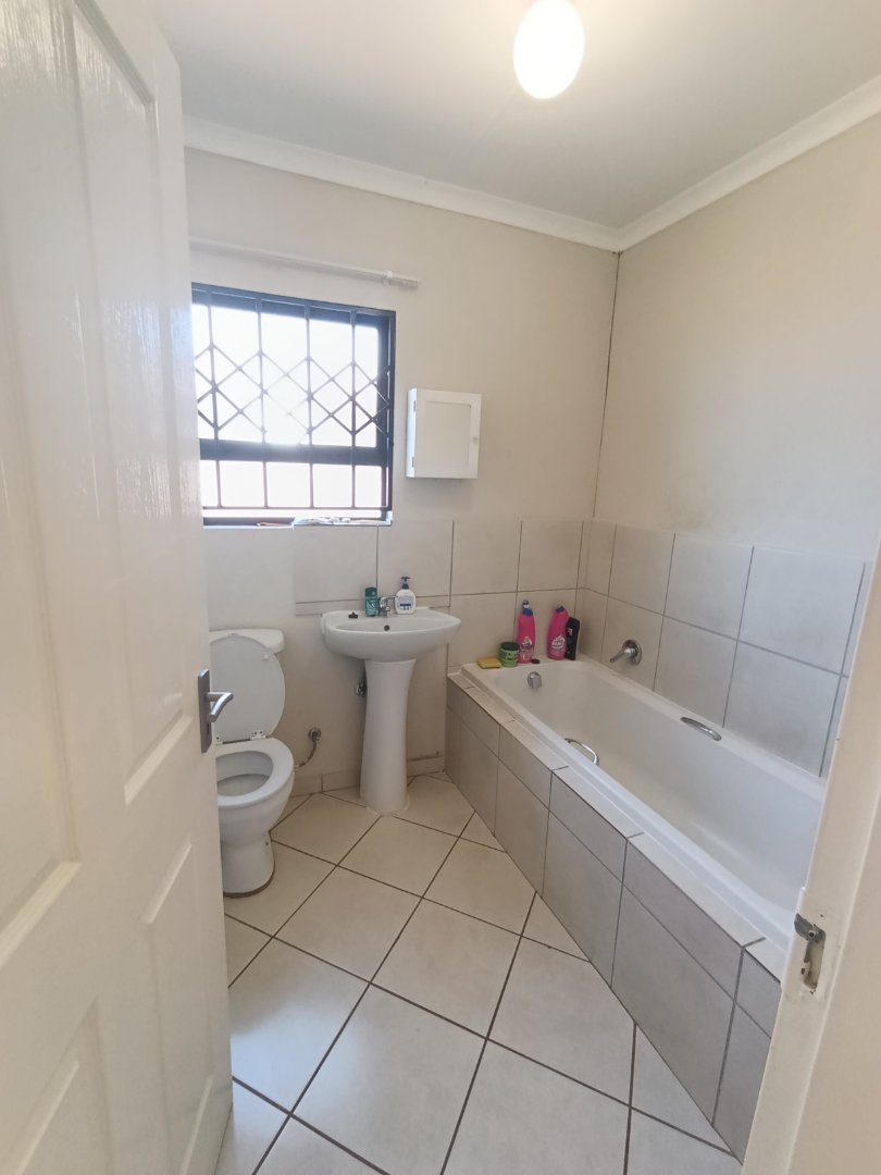 3 Bedroom Property for Sale in Protea Glen Gauteng