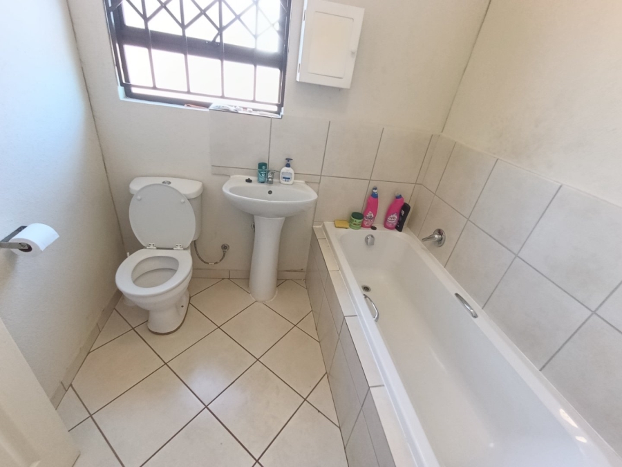 3 Bedroom Property for Sale in Protea Glen Gauteng