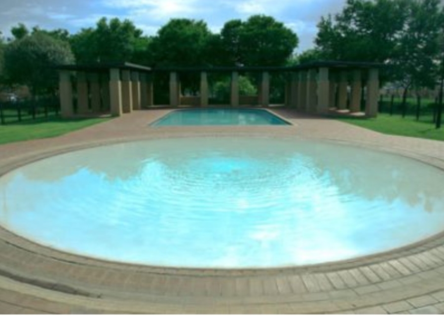 2 Bedroom Property for Sale in Eco Park Gauteng