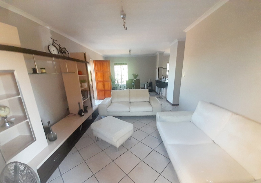 2 Bedroom Property for Sale in Eco Park Gauteng
