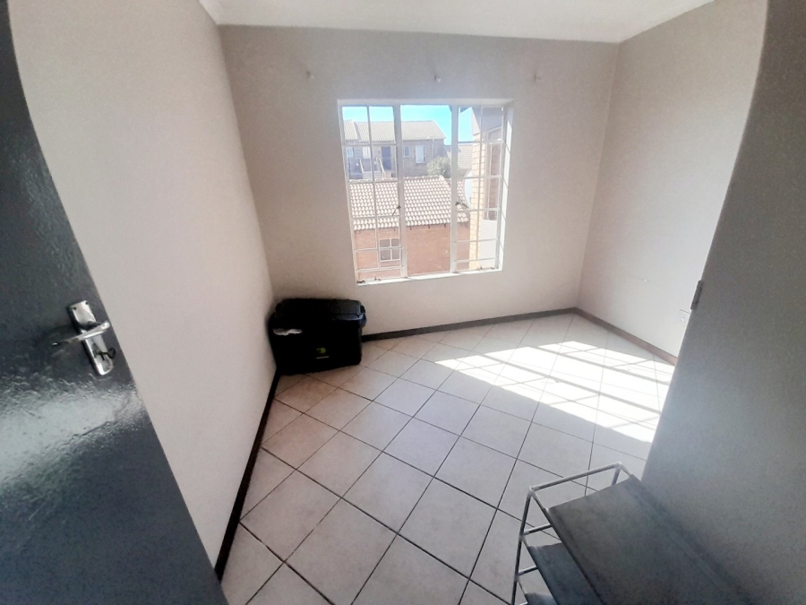 2 Bedroom Property for Sale in Eco Park Gauteng