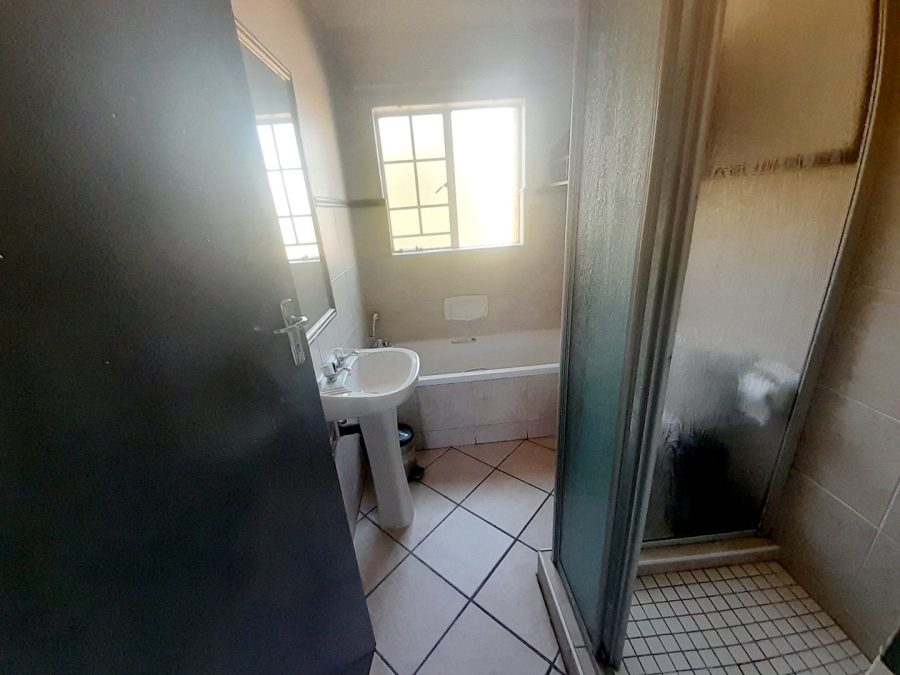 2 Bedroom Property for Sale in Eco Park Gauteng