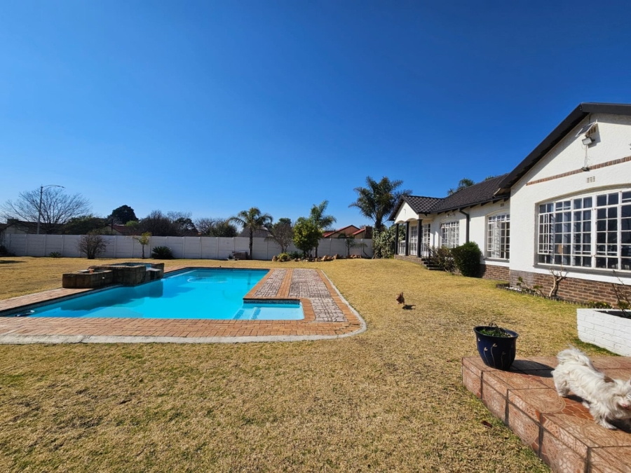 3 Bedroom Property for Sale in Dunnottar Gauteng