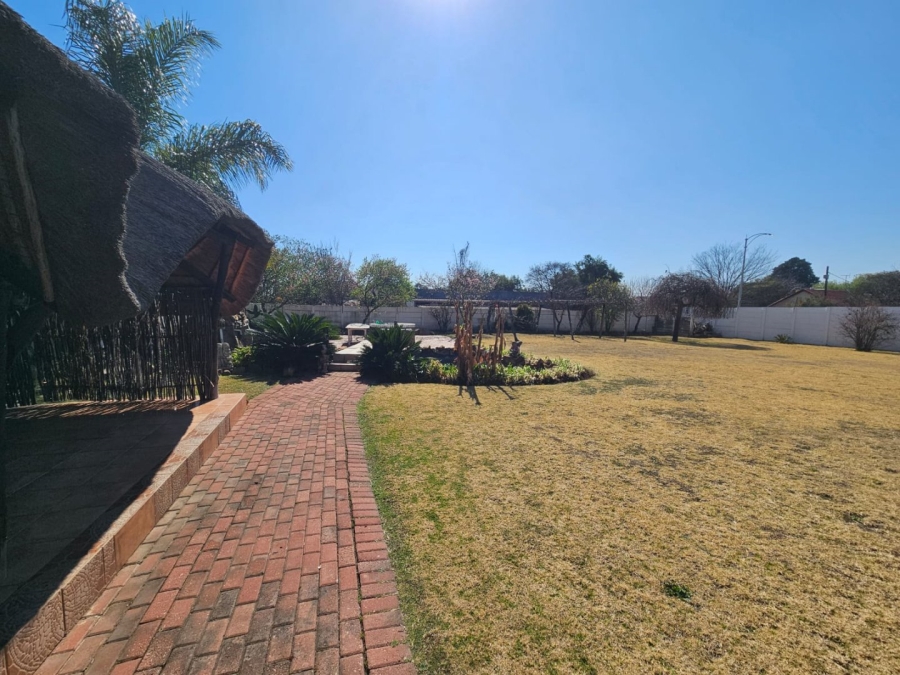 3 Bedroom Property for Sale in Dunnottar Gauteng