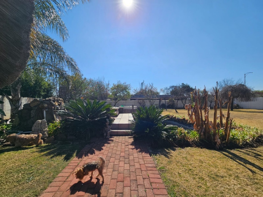 3 Bedroom Property for Sale in Dunnottar Gauteng