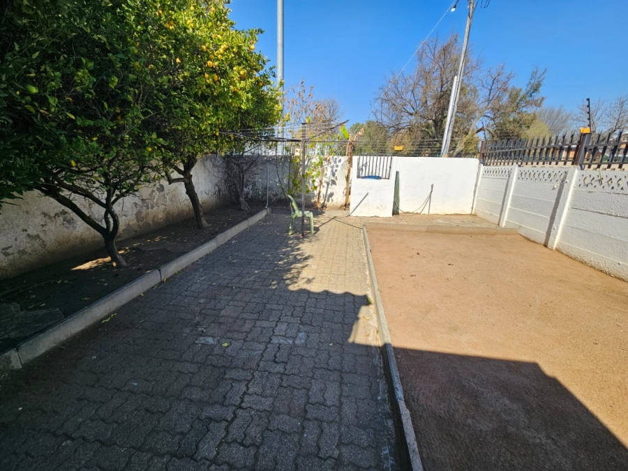 3 Bedroom Property for Sale in Dunnottar Gauteng