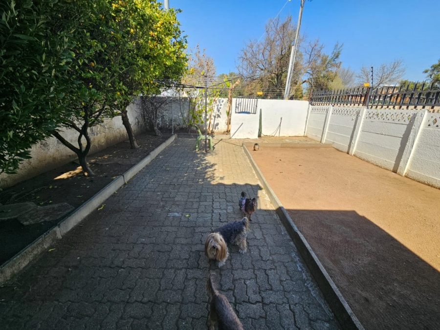 3 Bedroom Property for Sale in Dunnottar Gauteng