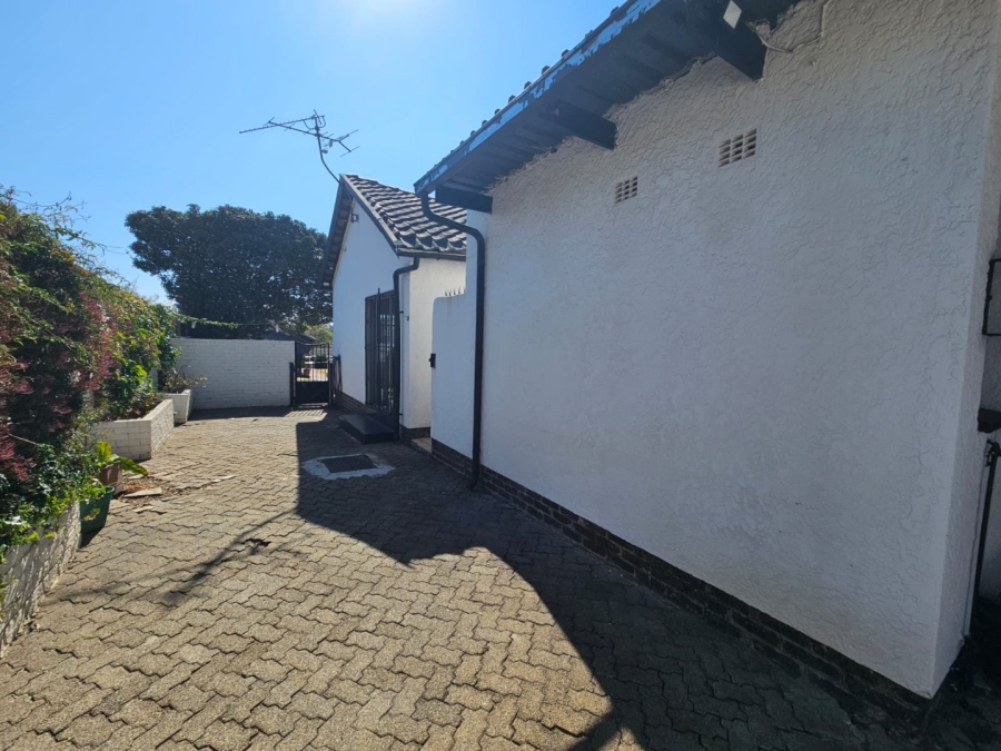 3 Bedroom Property for Sale in Dunnottar Gauteng