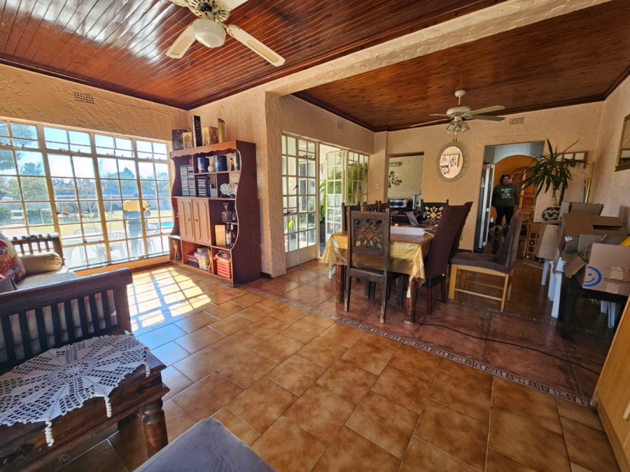 3 Bedroom Property for Sale in Dunnottar Gauteng