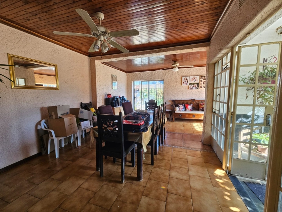 3 Bedroom Property for Sale in Dunnottar Gauteng