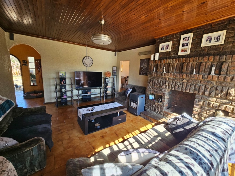3 Bedroom Property for Sale in Dunnottar Gauteng