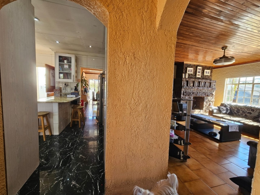 3 Bedroom Property for Sale in Dunnottar Gauteng