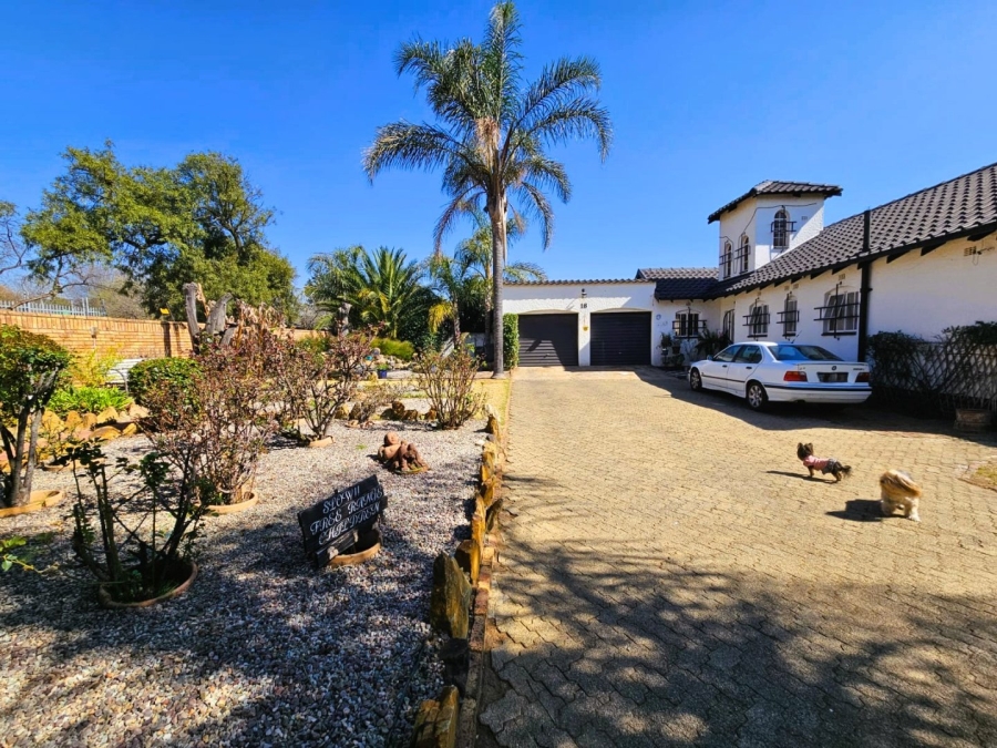 3 Bedroom Property for Sale in Dunnottar Gauteng