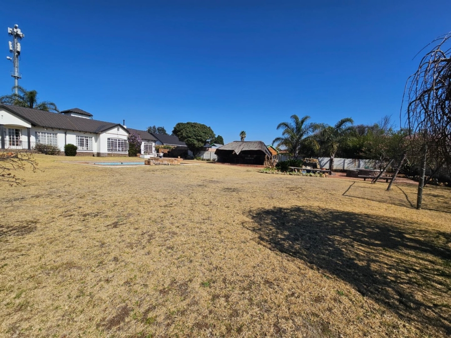 3 Bedroom Property for Sale in Dunnottar Gauteng