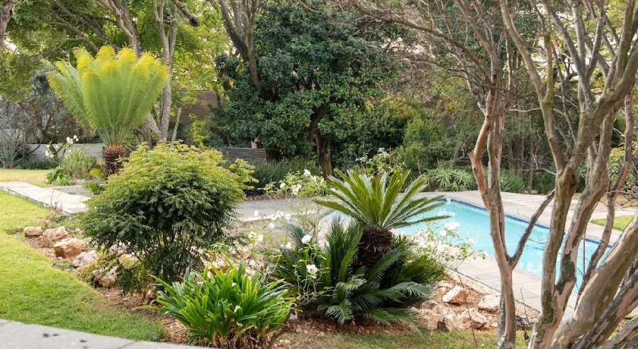 9 Bedroom Property for Sale in Hurlingham Gauteng