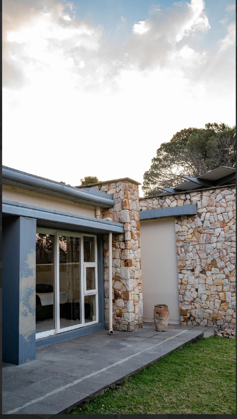 9 Bedroom Property for Sale in Hurlingham Gauteng