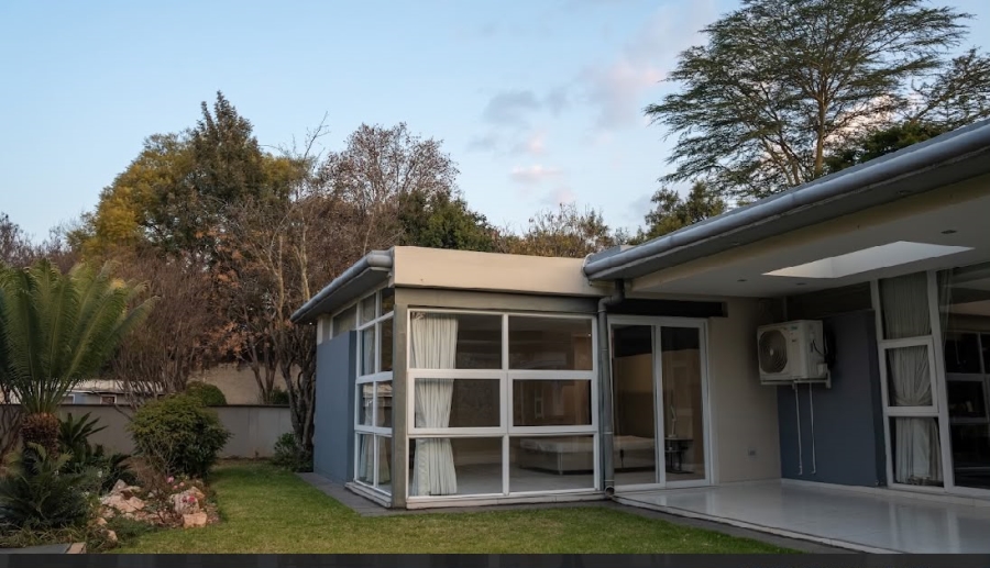 9 Bedroom Property for Sale in Hurlingham Gauteng