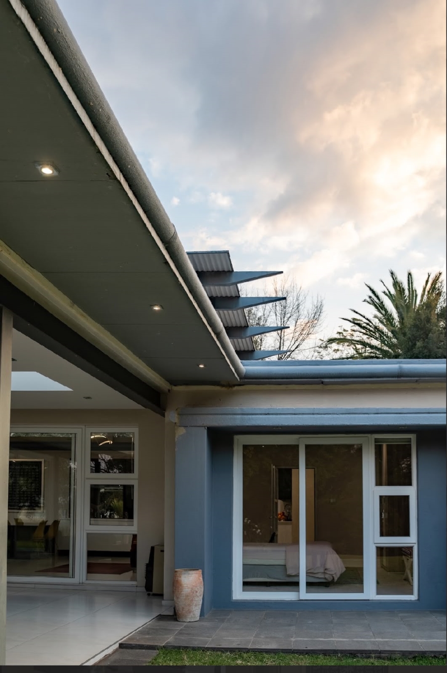 9 Bedroom Property for Sale in Hurlingham Gauteng