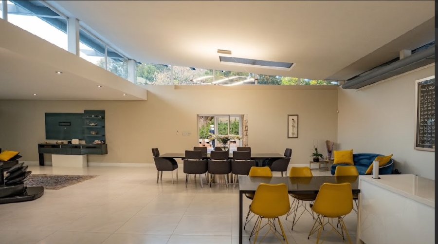 9 Bedroom Property for Sale in Hurlingham Gauteng
