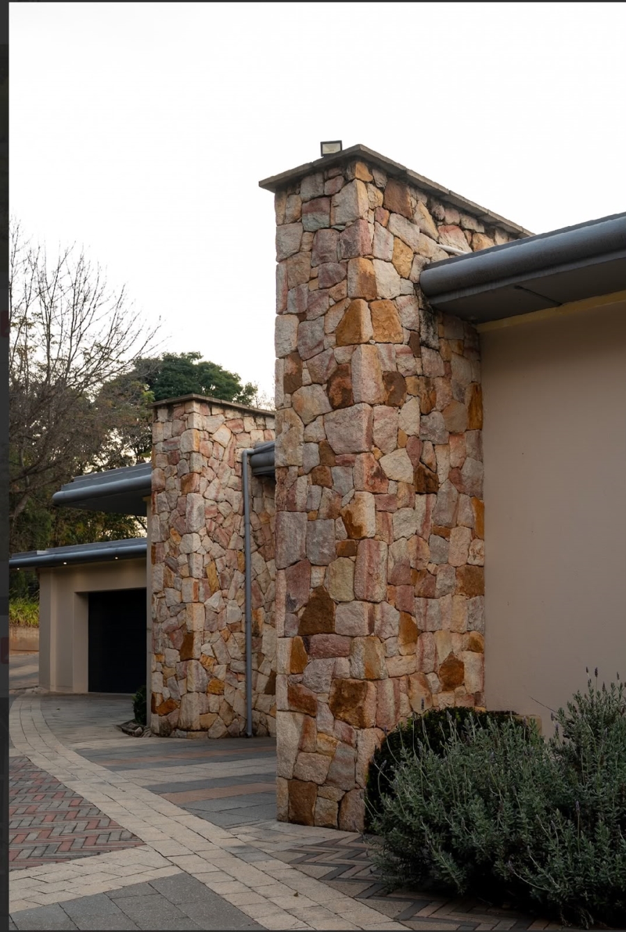 9 Bedroom Property for Sale in Hurlingham Gauteng