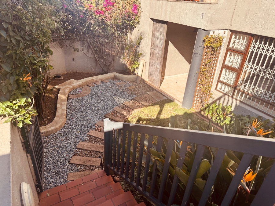 To Let 2 Bedroom Property for Rent in Eltonhill Gauteng