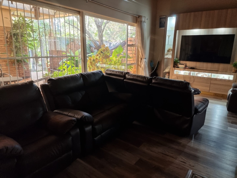 4 Bedroom Property for Sale in Meyerspark Gauteng