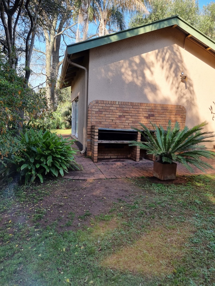 4 Bedroom Property for Sale in Meyerspark Gauteng