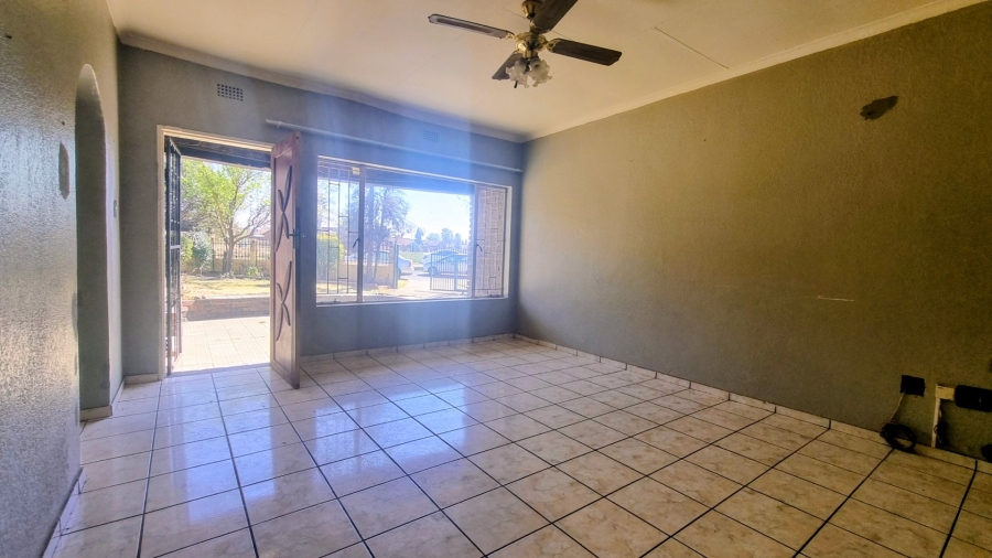 3 Bedroom Property for Sale in Falcon Ridge Gauteng
