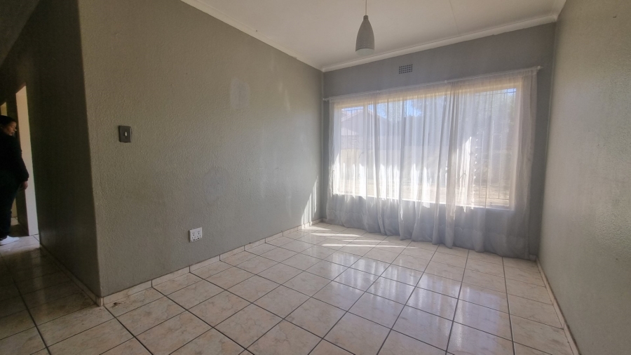 3 Bedroom Property for Sale in Falcon Ridge Gauteng