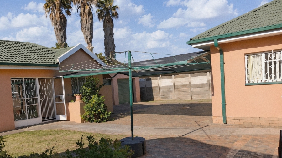 3 Bedroom Property for Sale in Sonland Park Gauteng