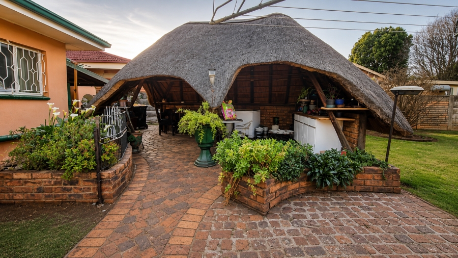 3 Bedroom Property for Sale in Sonland Park Gauteng