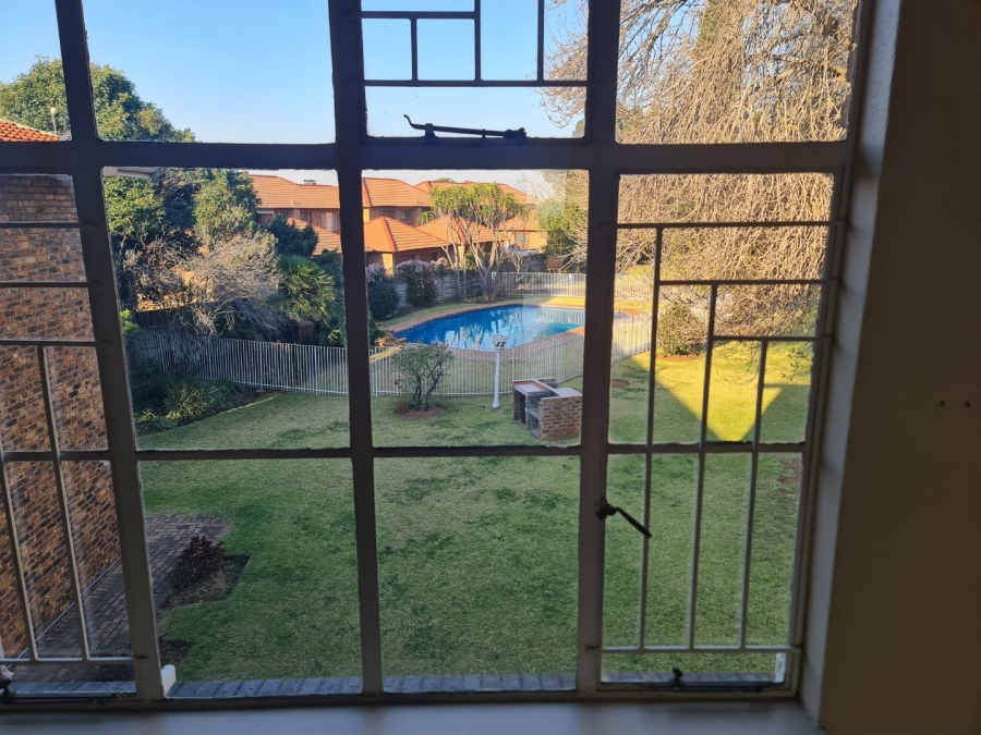 2 Bedroom Property for Sale in Edleen Gauteng