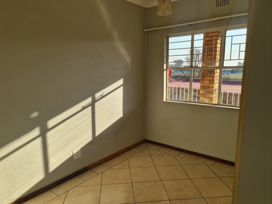 2 Bedroom Property for Sale in Edleen Gauteng
