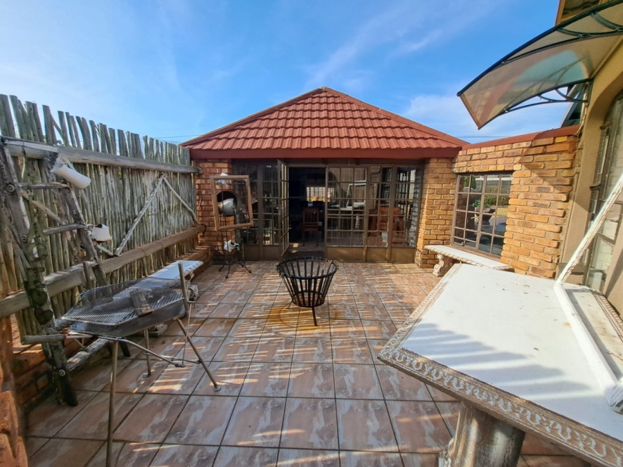 4 Bedroom Property for Sale in Visagie Park Gauteng