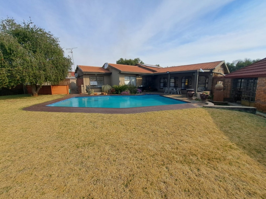 4 Bedroom Property for Sale in Visagie Park Gauteng