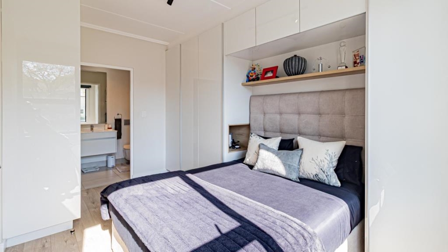 1 Bedroom Property for Sale in Sandringham Gauteng