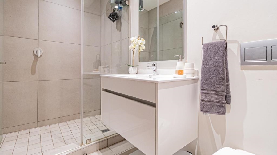 1 Bedroom Property for Sale in Sandringham Gauteng