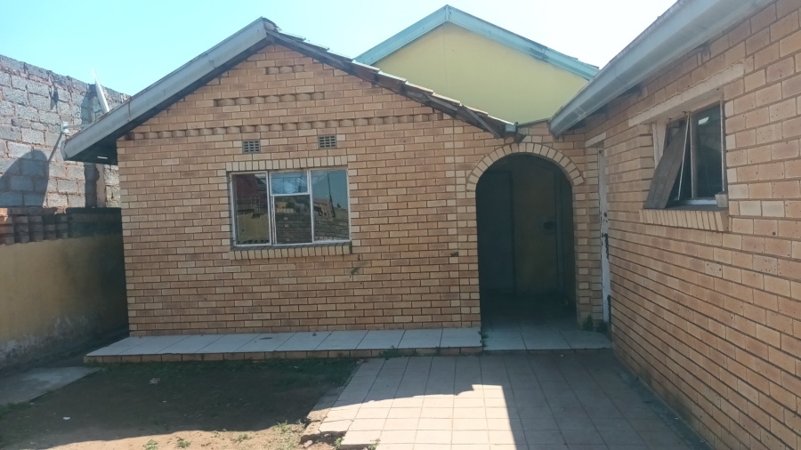 2 Bedroom Property for Sale in Moleleki Gauteng