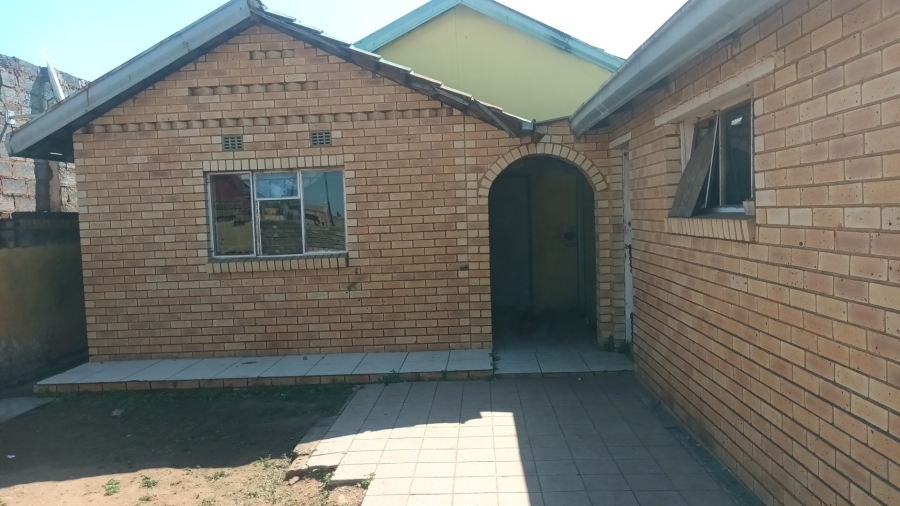 2 Bedroom Property for Sale in Moleleki Gauteng
