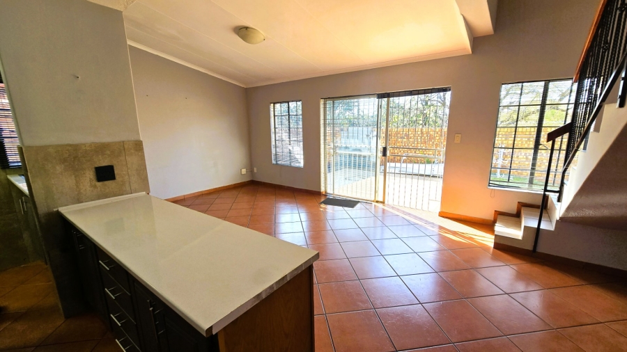 To Let 3 Bedroom Property for Rent in Magalieskruin Gauteng