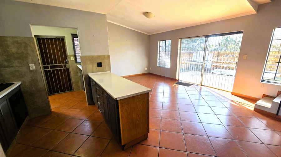 To Let 3 Bedroom Property for Rent in Magalieskruin Gauteng