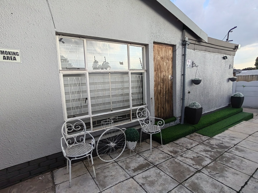 15 Bedroom Property for Sale in Westdene Gauteng