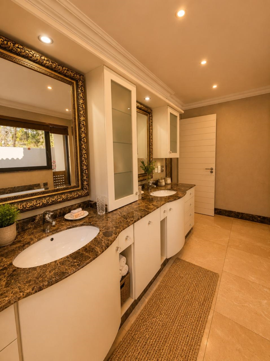 6 Bedroom Property for Sale in Atholl Gauteng