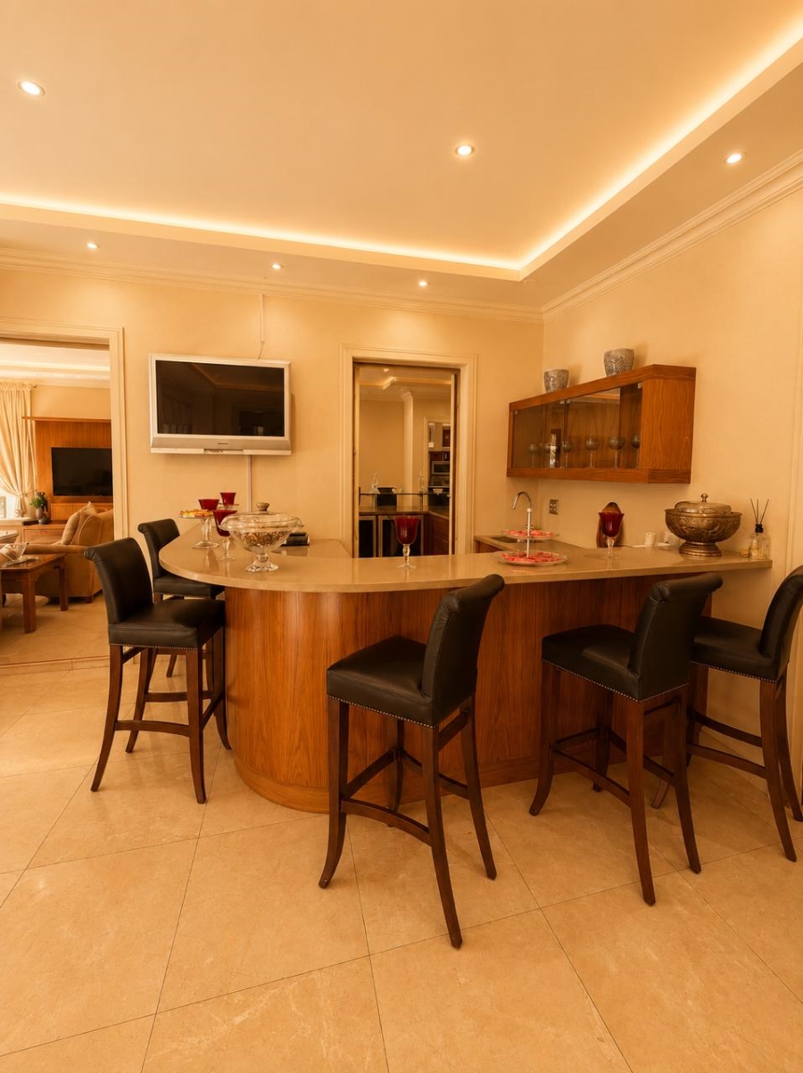 6 Bedroom Property for Sale in Atholl Gauteng