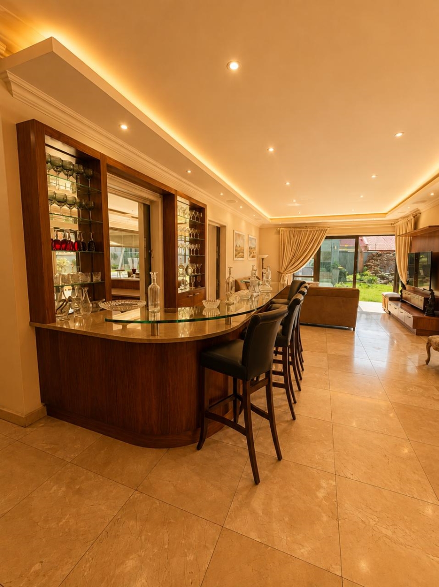 6 Bedroom Property for Sale in Atholl Gauteng